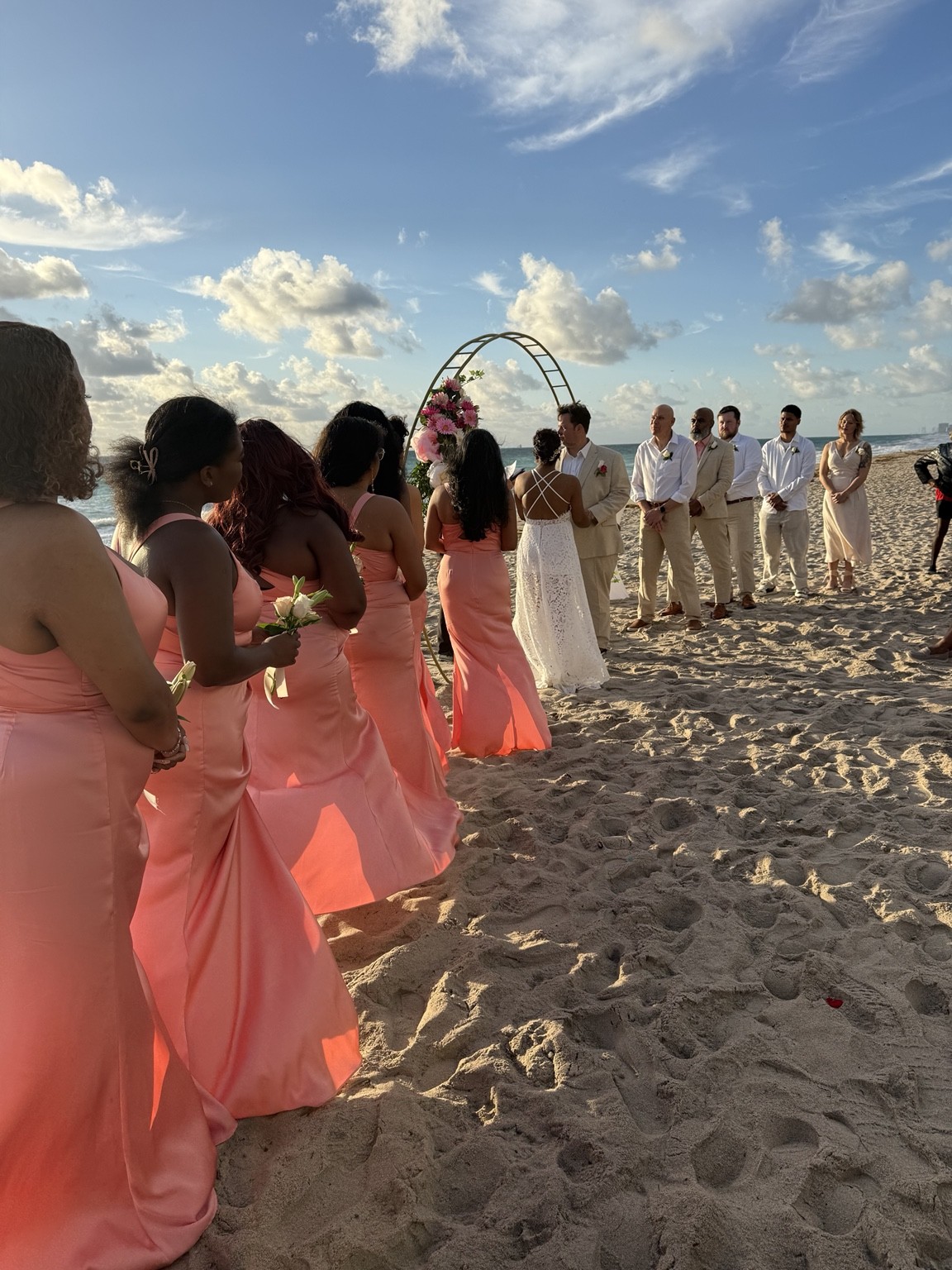 Beachfront vows with your favorite people